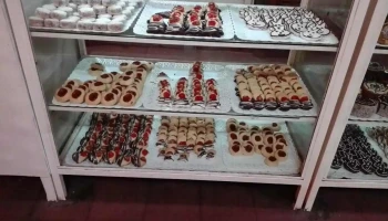 Dulces Tentaciones panadería // confitería y pizzeria - Saladas