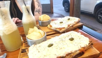 Panadería y Cafetería El Molino - James Craik