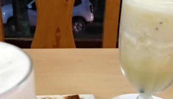 Pasteleria Y Cafe Ls - Presidencia De La Plaza
