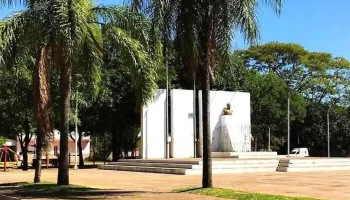 Plaza Manuel Belgrano - La Cruz