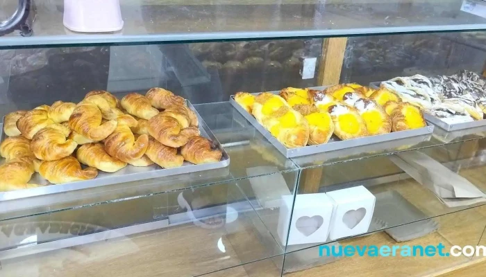 A Lo Cozzari -  Comida Y Bebida - Rivadavia