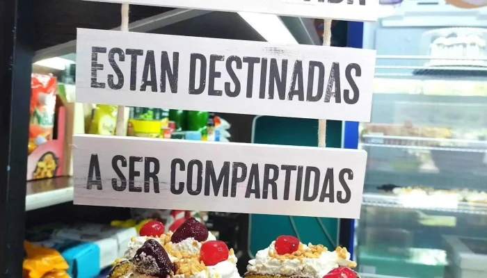Agustina Fisicaro Pasteleria -  Horneado - La Laja