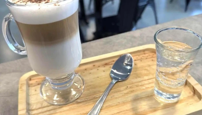 Albertino Cafe Moda Cafe Latte - El Calafate
