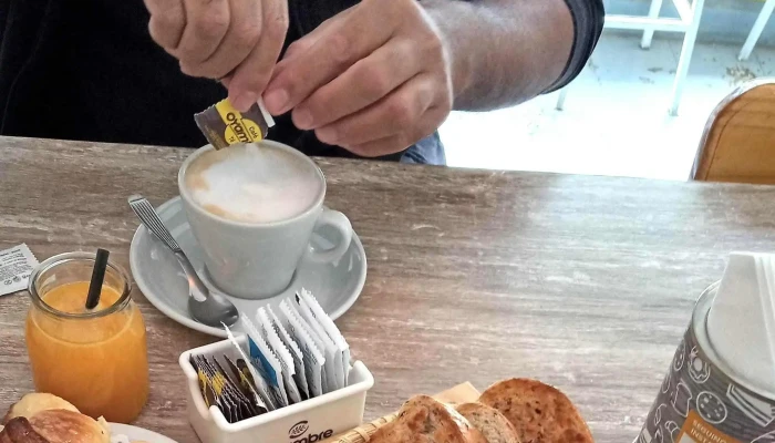 Artepan, Panadería Y Confitería - Cinco Saltos