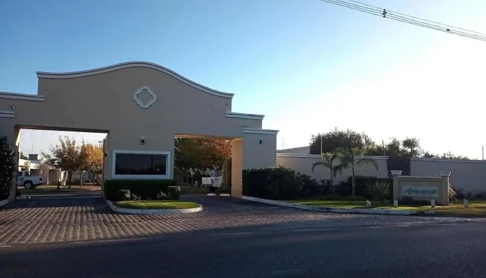 Barrio Privado Ayres del Este - Garita 1 - Santa Lucía