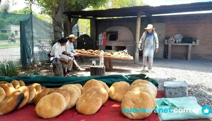 Bollos En Atocha -    Salta Argentina Comida Y Bebida - Salta