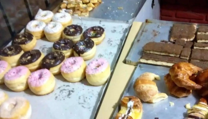Bravo Panaderia -  Comida Y Bebida - Cue
