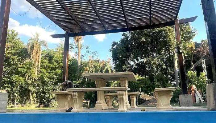Cabanas Los Troncos Servicios - Empedrado