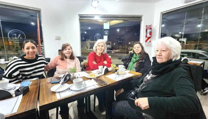 Cafeteria Y Panaderia Momentos Ambiente - Las Heras