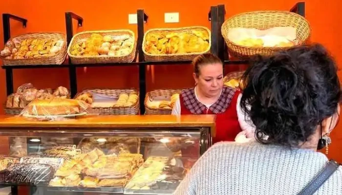 Candeal Panificacion   Cafeteria Ambiente - Dorrego