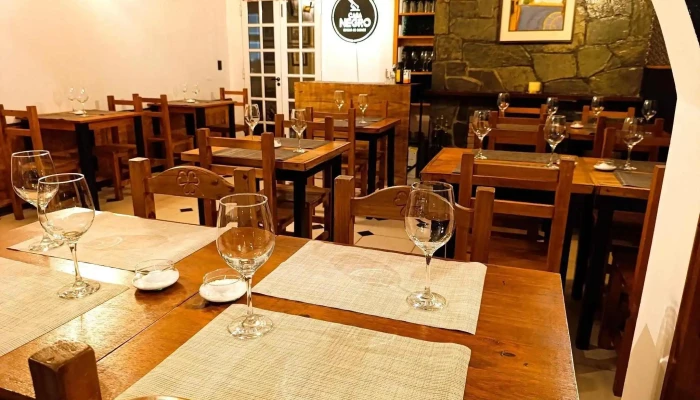 Casa Negro -  Ambiente - Merlo