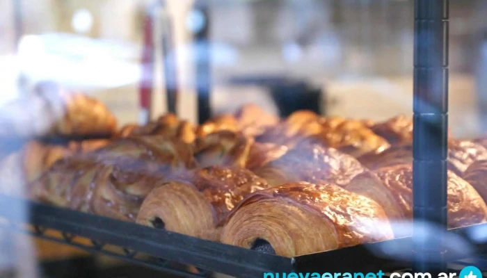 Centinela De La Luna -  Croissant - Cdad. Autónoma de Buenos Aires