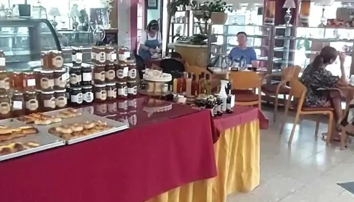 Confiteria Europea -  Interior - Cosquín