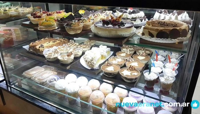 Deli Pasteleria Abierto Ahora - Resistencia