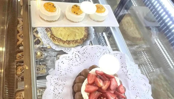 Dos Amores Pasteleria Y Panaderia Comida Y Bebida - Maipú
