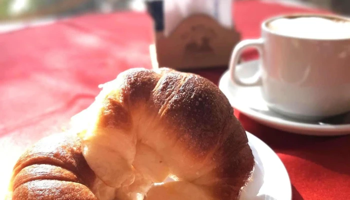 El Molino Confiteria Y Reposteria Croissant - Gral. Roca