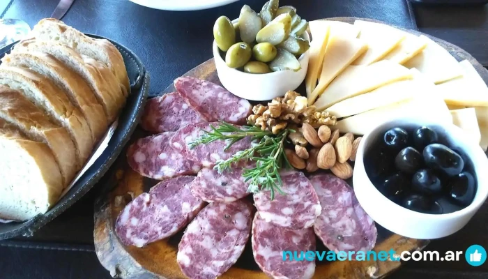 Estancia Candonga -  Charcuteria - El Manzano