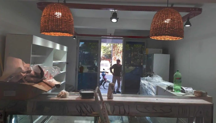 Fabrica De Sandwichs De Miga Y Pizzeria La Fabrica Colon Interior - Colón