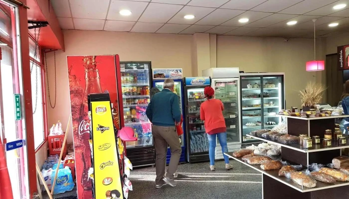 Factoria  Panaderia Y Pasteleria Vitrina - Mendoza