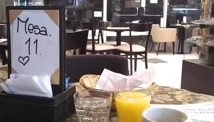 Fernandez Panaderia Y Cafe Comida Y Bebida - Córdoba