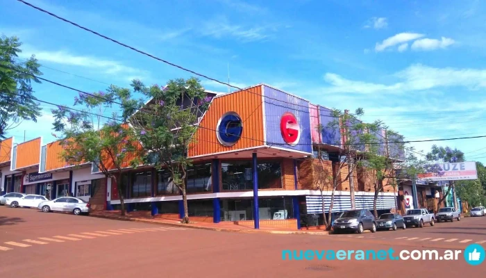 Gauze Srl Supermercados -  Estacionamiento - Oberá