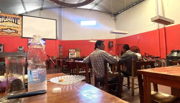 Gigante Mac Corcho -  Videos - Cerrillos