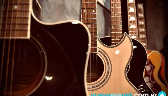 Hoffmann Instrumentos Musicales San Juan -  Guitarra Acustica - San Juan