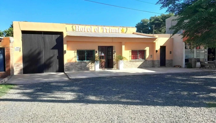 Hotel El Triunfo -  De Los Visitantes - Pampa de los Guanacos