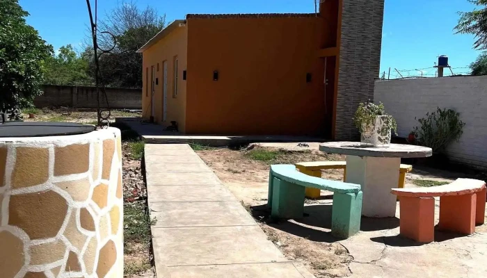 Hotel El Triunfo -  Exterior - Pampa de los Guanacos
