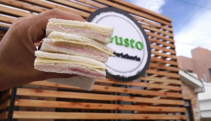 Igusto Sandwicheria Del Propietario - Puerto Madryn