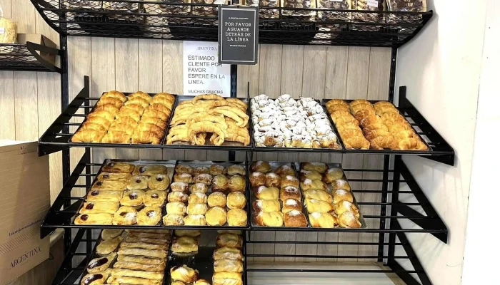 La Argentina -    Confiteria Panaderia Ambiente - Cdad. Autónoma de Buenos Aires