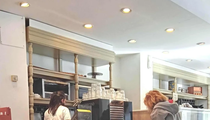 La Argentina -    Confiteria Panaderia Catalogo - Cdad. Autónoma de Buenos Aires