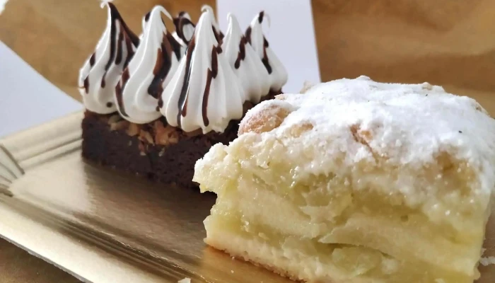 La Argentina -    Confiteria Panaderia Comida Y Bebida - Cdad. Autónoma de Buenos Aires