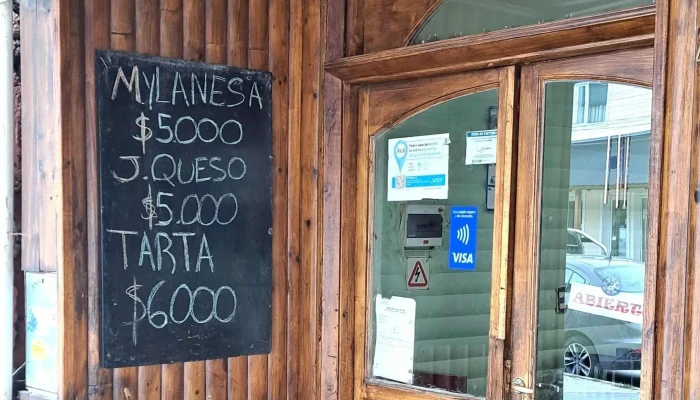 La Baguette -  Telefono - El Calafate