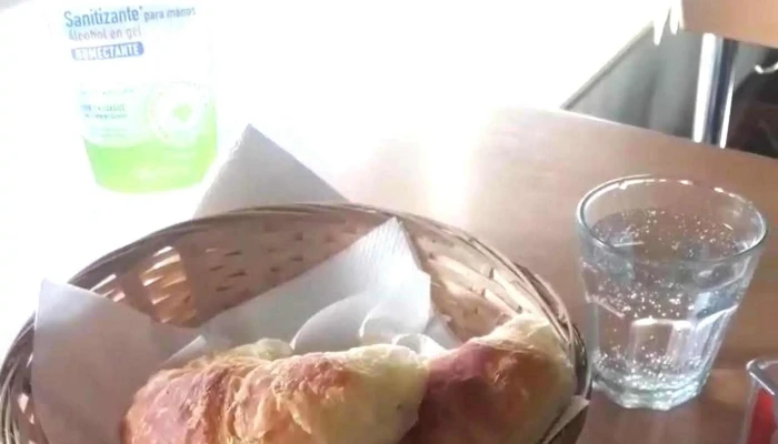 La Baguette -  Videos - Las Parejas