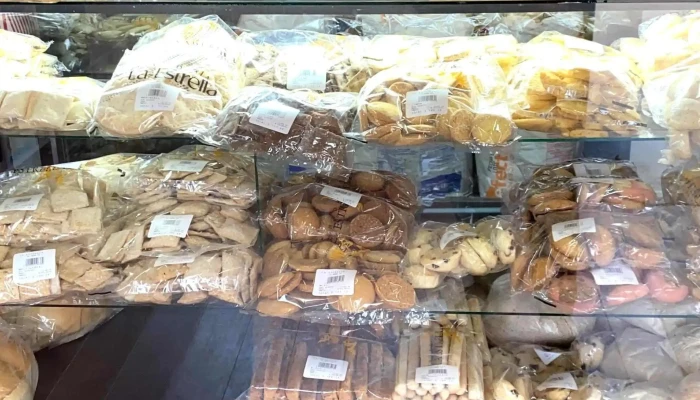 La Capilla Panaderia Y Ramos Generales Articulos Gourmet Mercado Natural Fotos - Los Reartes
