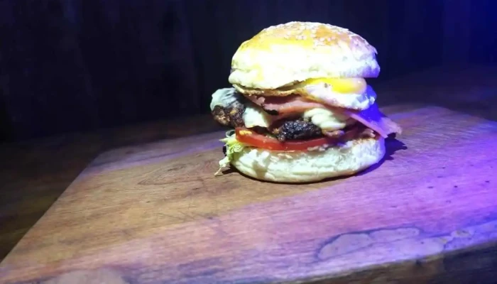 La Casa Resto Bar -  Comida Y Bebida - Cruz del Eje