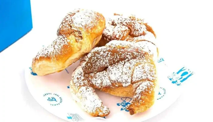 La Celeste -    Panaderia San Carlos   Bernardo Ohiggins 5671 Comida Y Bebida - Córdoba