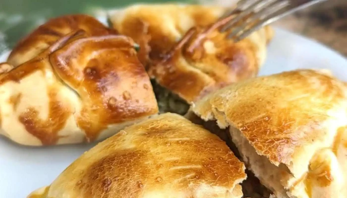La Esquina Chalten -    Desayunos Almuerzos Cenas Viandas Lunch Box Empanada - El Chalten