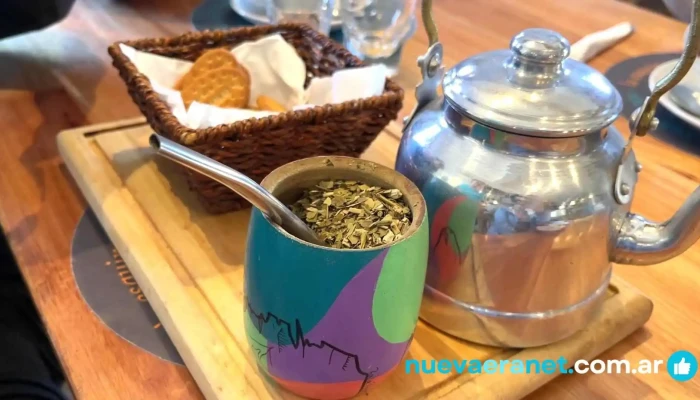 La Esquina Chalten -    Desayunos Almuerzos Cenas Viandas Lunch Box Videos - El Chalten
