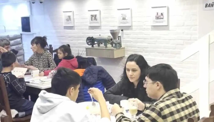 La Familia Churreria Y Cafeteria Videos - Puerto Madryn