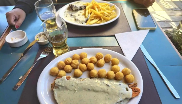 La Nueva Barra -  Comida Y Bebida - San Martín de los Andes