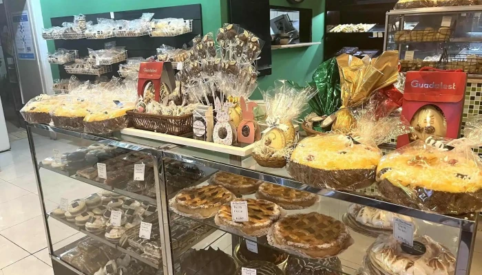 La Nueva Esmeralda -  Panaderia Vitrina - Cdad. Autónoma de Buenos Aires