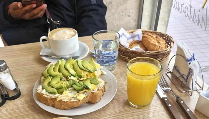 La Nueva Imperial Panaderia y Confiteria - Villa Nueva