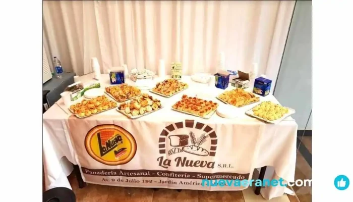 La Nueva Srl -    Panaderia Y Confiteria Del Propietario - Jardín America