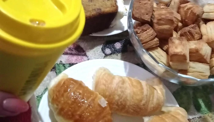 La Pasteleria  Dulzuras Gourmet Cipolletti - Cipolletti