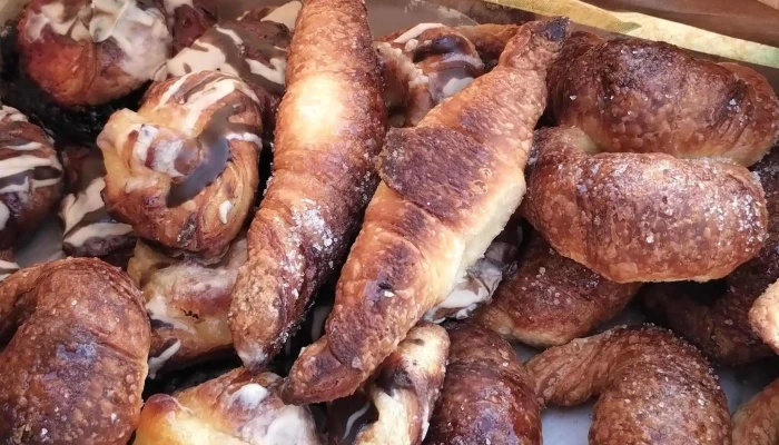 La Piramide Panaderia Y Confiteria Abierto Ahora - Mendoza