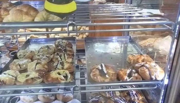 La Piramide Panaderia Y Confiteria Ambiente - Mendoza
