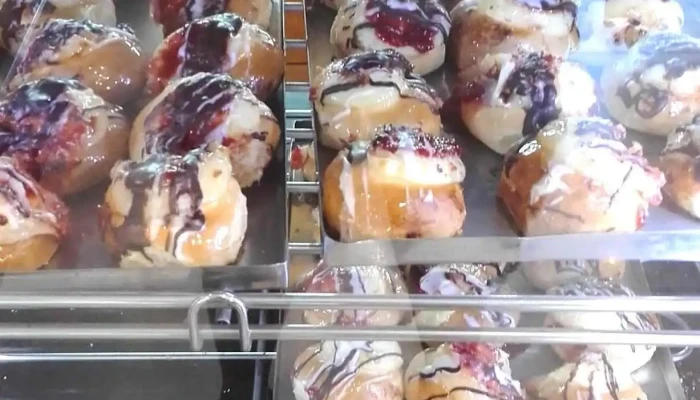 La Piramide Panaderia Y Confiteria Vitrina - Mendoza
