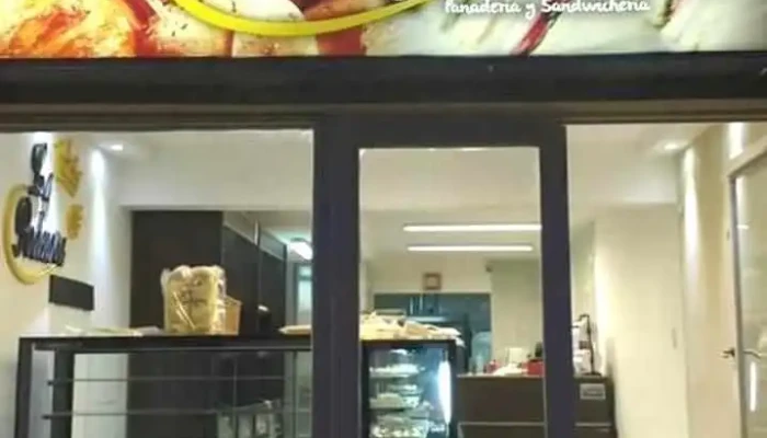 La Poderosa Panaderia Sandwicheria Vitrina - Comodoro Rivadavia